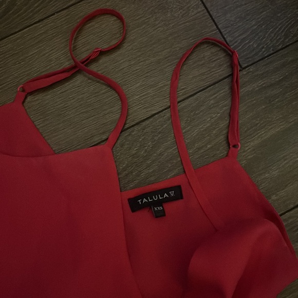 Aritzia Dark Pink V Neck Blouse Tank Size XXS - Picture 3 of 4